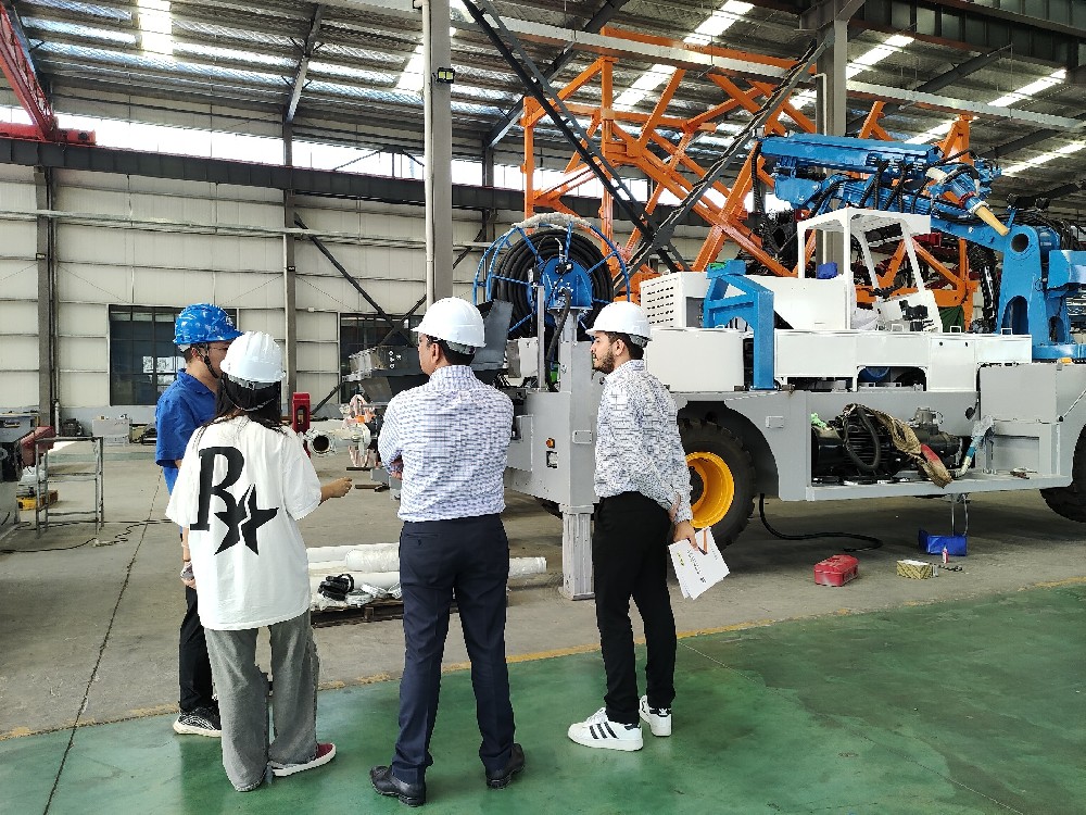 2025年7月印度客戶到訪jealousvue厨房乱子機械廠（chǎng）區