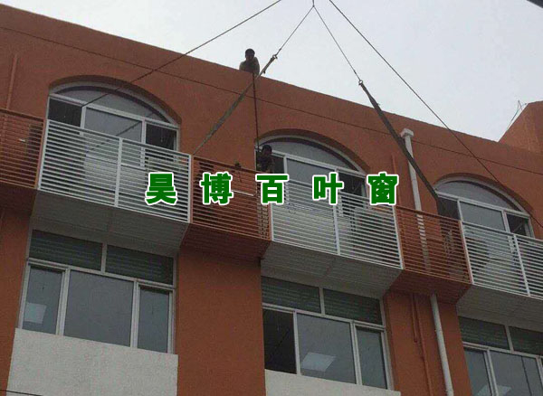 給（gěi）首都兒科醫院安裝的空調罩